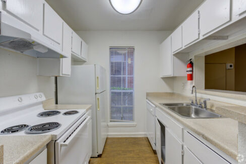 madison-apartments-houston-tx-kitchen